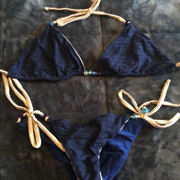 Bikini - Picture 2 of 3